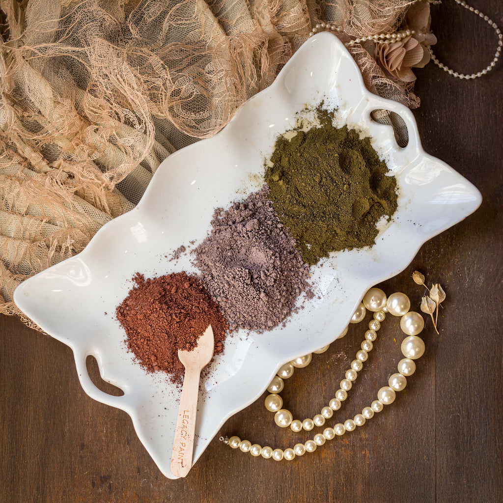  Curated set of artisanal mineral matter and technical bases rooted in the Spanish Golden Age, designed for master artisans and professional workshops