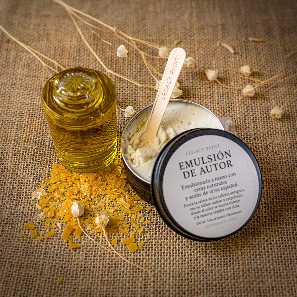 Spanish Encaustic Set: 'Memorias del Viejo Oficio'. Featuring our unique 'Emulsión de Autor', a handcrafted emulsified wax cream based on José Cunit's 1962 discovery. Formulated with Spanish Mineral White and Extra Virgin Olive Oil for museum-grade historicist finishes